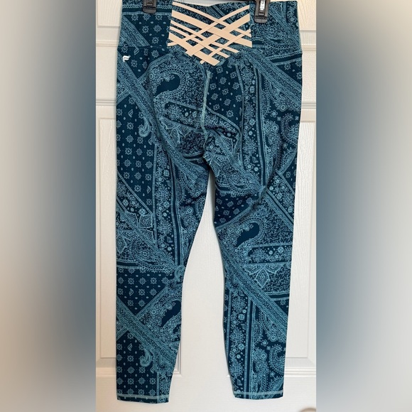 Fabletics Teal Patterned High-Waisted Leggings - Picture 4 of 7